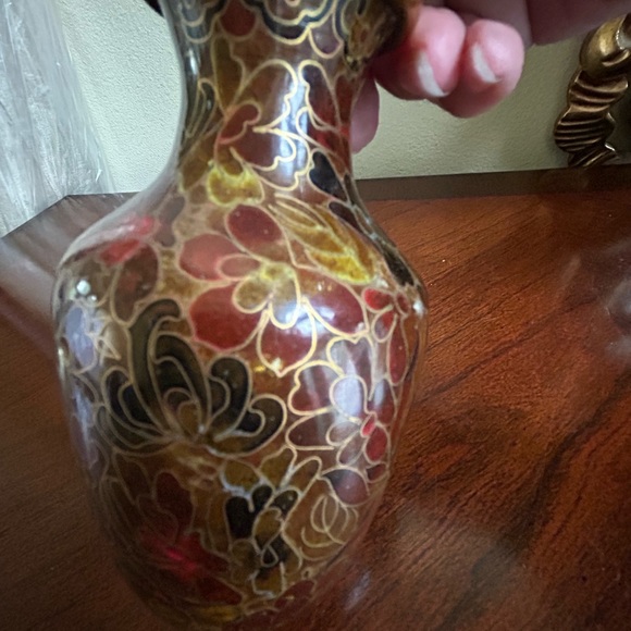 Vintage Asian cloisonné dark reds , browns , black vase , gold rim and details - Picture 5 of 6